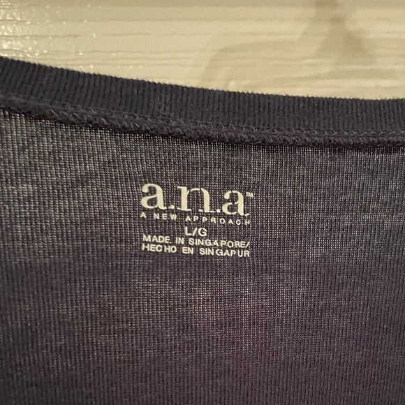 ANA a.n.a. long sleeve v neck tee top size Large- dark navy - Picture 5 of 5